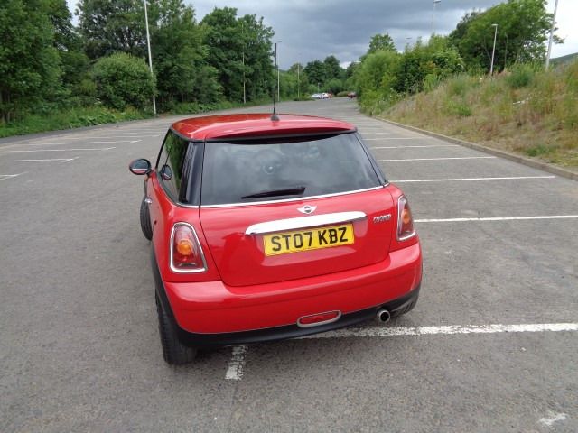 2007 Mini Hatch Cooper 3d image 3