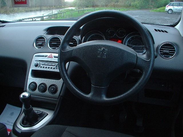 2008 Peugeot 308 1.4 S 5d image 7