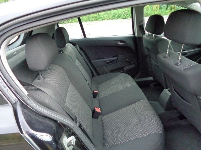 2006 Vauxhall Astra 1.9 SRI CDTI 5d image 7