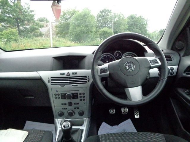 2006 Vauxhall Astra 1.9 SRI CDTI 5d image 8