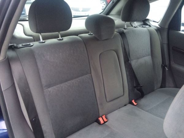 2000 Ford Focus 1.8 TDi image 8