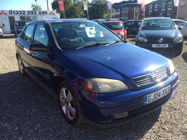 2004 Vauxhall Astra 1.8i 16V SRi 5dr image 1