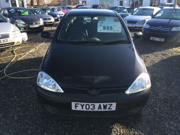 2003 Vauxhall Corsa 1.2i 16V SXi image 2