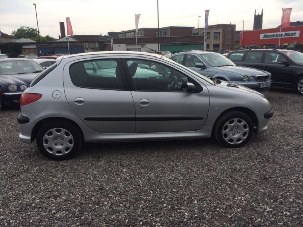 2004 Peugeot 206 1.1 S image 6