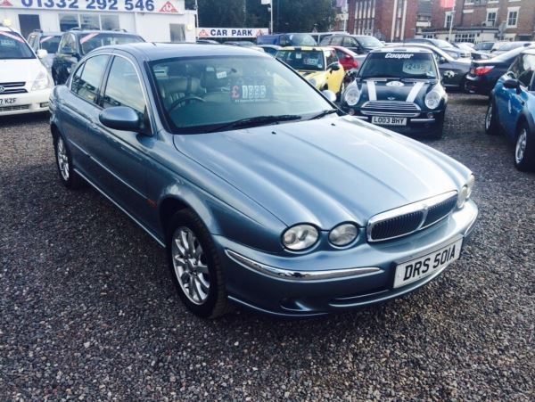 2002 Jaguar X-Type 2.5 V6 SE image 1