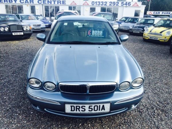 2002 Jaguar X-Type 2.5 V6 SE image 2
