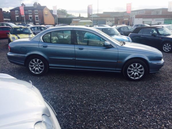 2002 Jaguar X-Type 2.5 V6 SE image 6