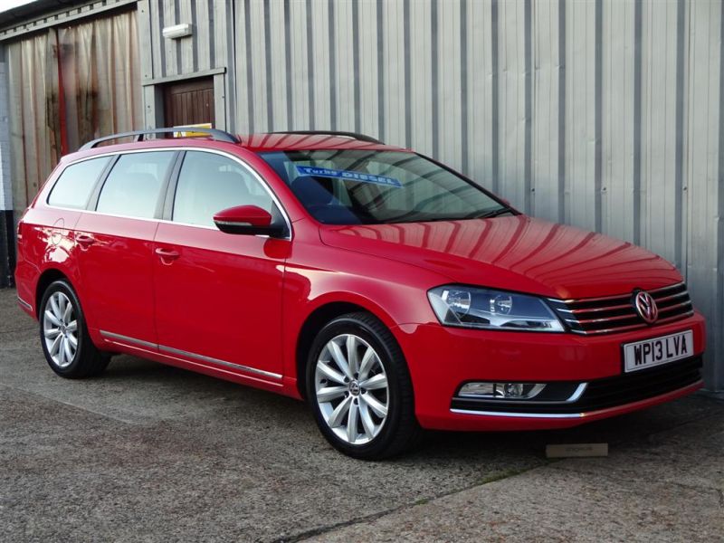 2013 (13) Volkswagen Passat 2.0 TDi Highline Estate image 1