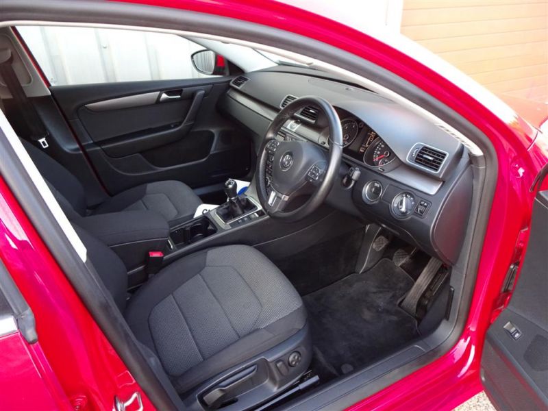 2013 (13) Volkswagen Passat 2.0 TDi Highline Estate image 6