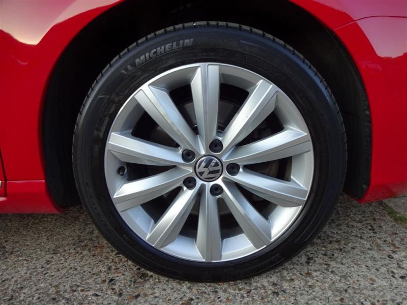 2013 (13) Volkswagen Passat 2.0 TDi Highline Estate image 7