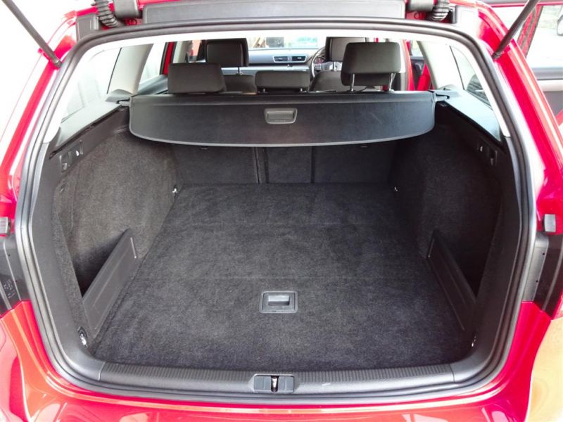 2013 (13) Volkswagen Passat 2.0 TDi Highline Estate image 8