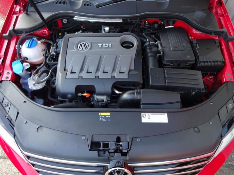 2013 (13) Volkswagen Passat 2.0 TDi Highline Estate image 10