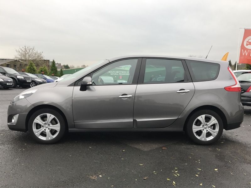 2011 Renault Grand Scenic 1.5 TD Dynamique Tom Tom 5dr image 4