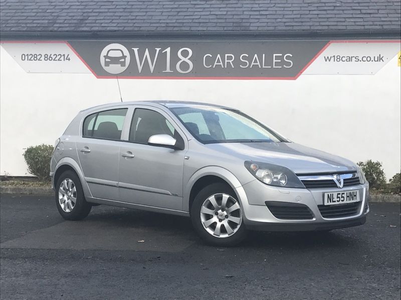 2005 Vauxhall Astra 1.6 i 16v 5dr image 1