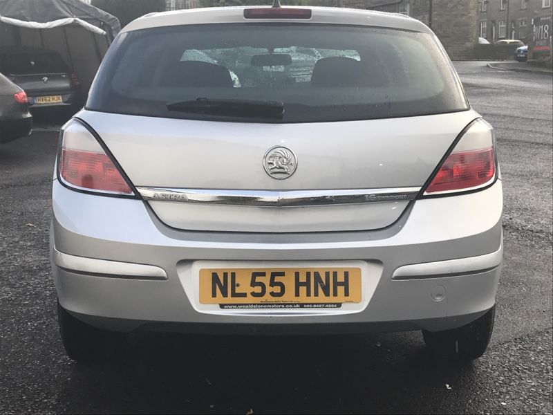 2005 Vauxhall Astra 1.6 i 16v 5dr image 3