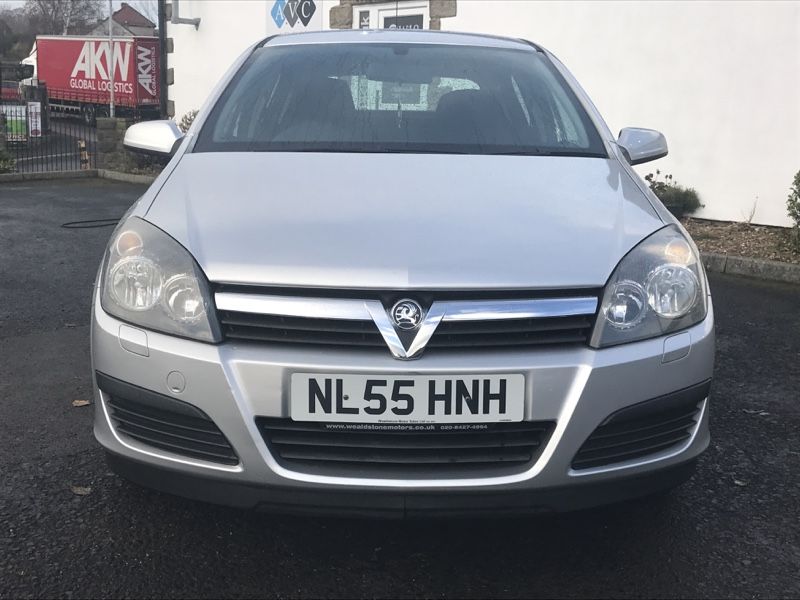 2005 Vauxhall Astra 1.6 i 16v 5dr image 5