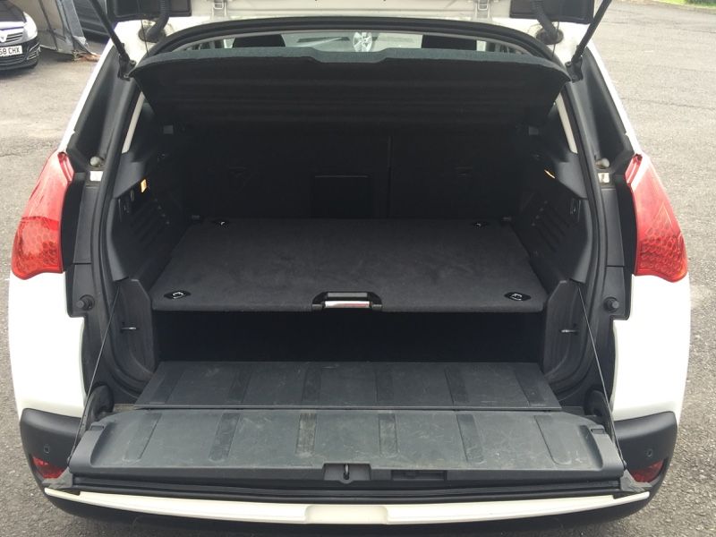 2013 Peugeot 3008 1.6 HDi FAP Active 5dr image 6