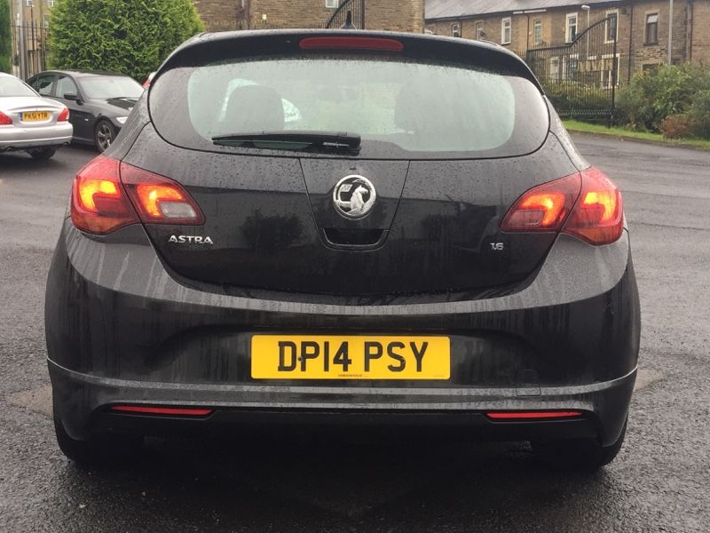 2014 Vauxhall Astra 1.6 i VVT 16v GT 5dr image 3