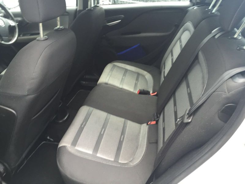 2010 Fiat Punto Evo 1.4 16v GP 5dr image 6