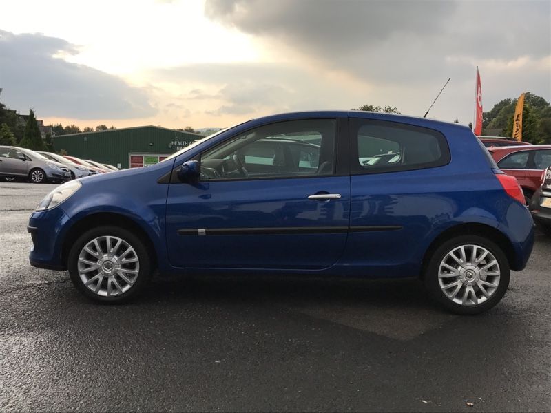 2009 Renault Clio 1.2 16v Dynamique 3dr image 4