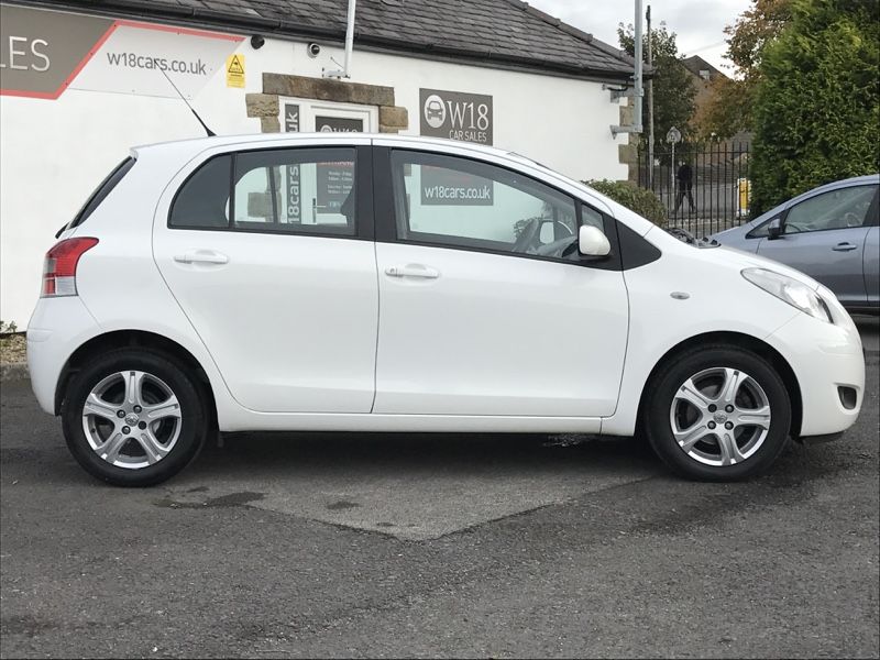 2010 Toyota Yaris 1.4 D-4D TR 5dr image 2