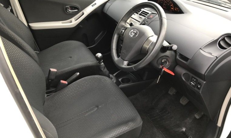 2010 Toyota Yaris 1.4 D-4D TR 5dr image 5