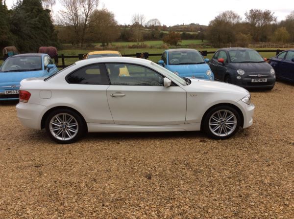 2011 BMW 1 Series 118d M Sport 2dr image 2
