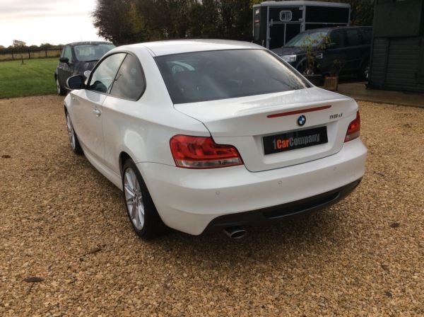 2011 BMW 1 Series 118d M Sport 2dr image 4