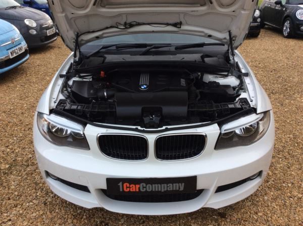 2011 BMW 1 Series 118d M Sport 2dr image 8