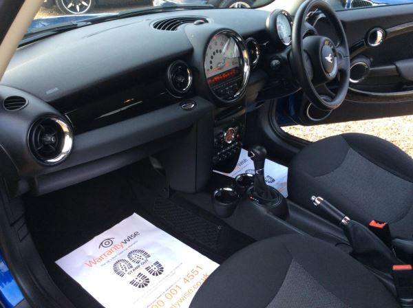 2012 MINI Hatchback 2.0 Cooper D 3dr image 6