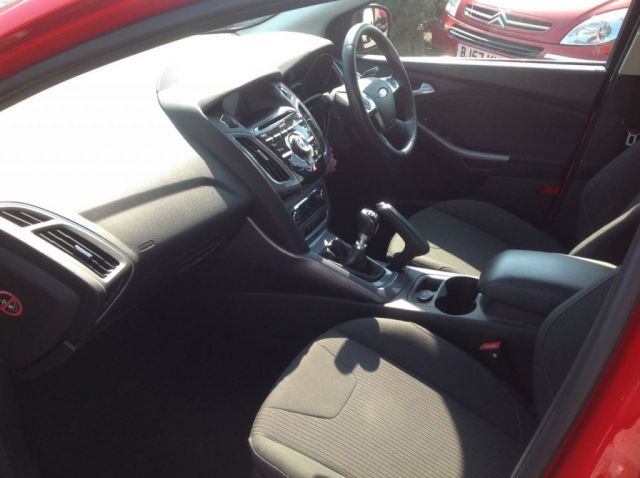 2014 Ford Focus 1.6 TDCI 5d image 5