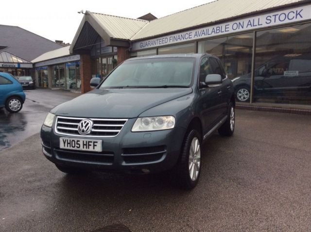 2005 Volkswagen Touareg 2.5 TDI Sport 5d image 1