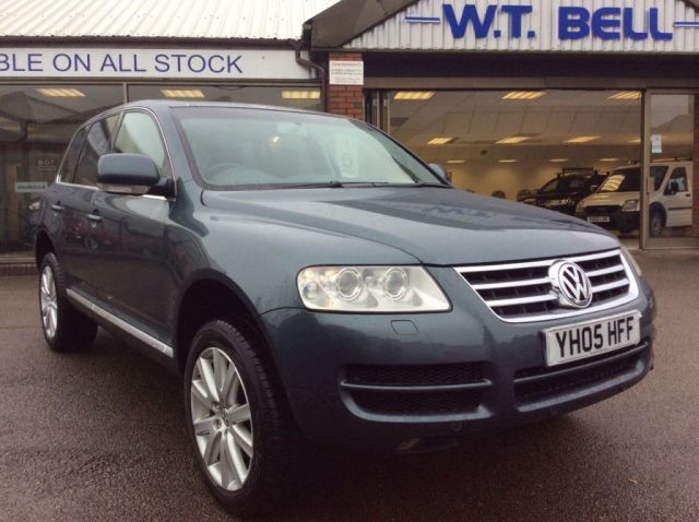 2005 Volkswagen Touareg 2.5 TDI Sport 5d image 2
