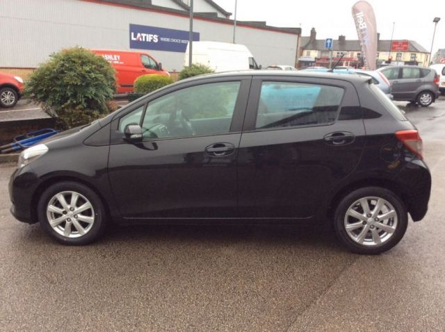 2013 Toyota Yaris 1.4 D-4D TR 5d image 6