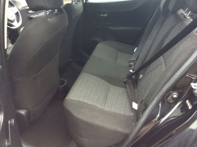 2013 Toyota Yaris 1.4 D-4D TR 5d image 8