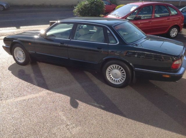 1998 Jaguar XJ 3.2 Sovereign V8 4d image 4
