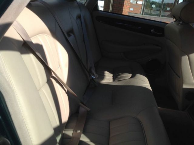 1998 Jaguar XJ 3.2 Sovereign V8 4d image 8