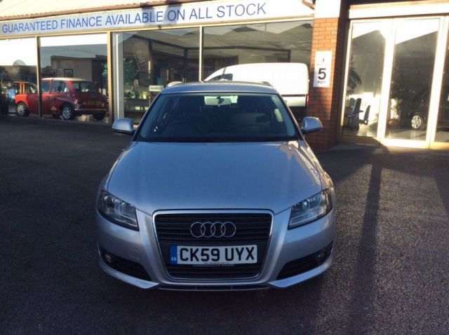 2010 AUDI A3 1.6 TDI Sport 5d image 2