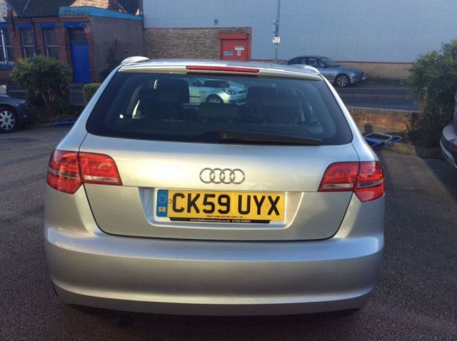 2010 AUDI A3 1.6 TDI Sport 5d image 4