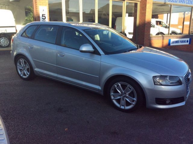 2010 AUDI A3 1.6 TDI Sport 5d image 6