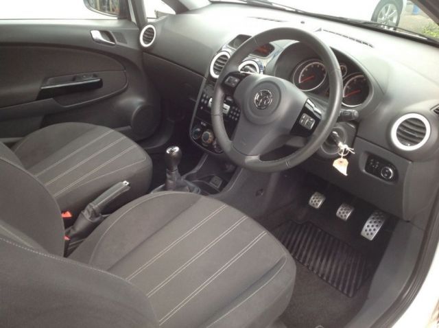 2013 Vauxhall Corsa 1.2 3d image 5