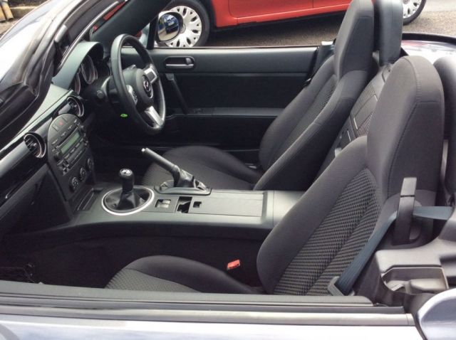 2007 Mazda MX-5 2.0 I Roadster 2d image 7