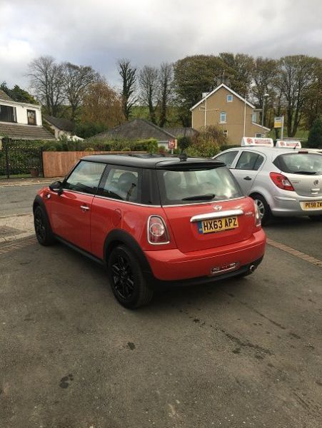 2013 Mini Hatch Cooper D 1.6 3D image 2