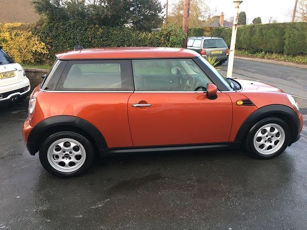 2012 Mini Hatch One 1.6 3D image 2