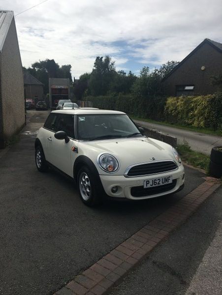 2013 Mini Hatch First 1.6 3d image 4