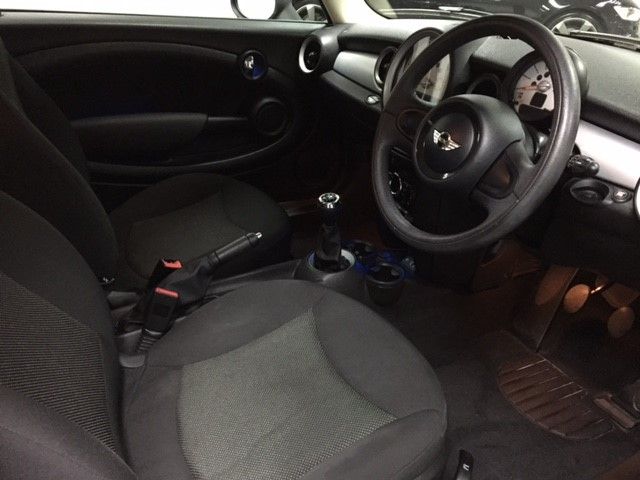 2012 MINI Cooper 1.6I 16V image 6