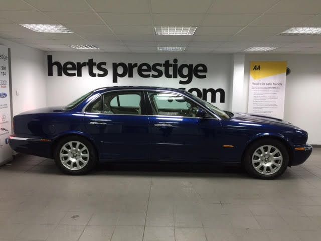 2003 Jaguar XJS 3000 V6 image 2