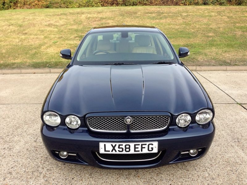 2008 Jaguar XJ Executive 2.7 V6 image 2