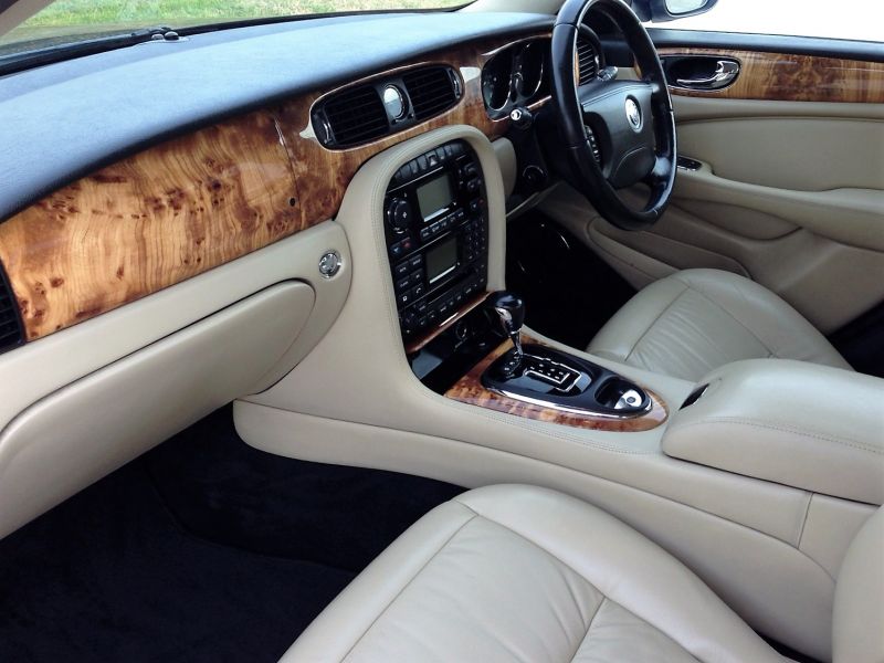 2008 Jaguar XJ Executive 2.7 V6 image 8