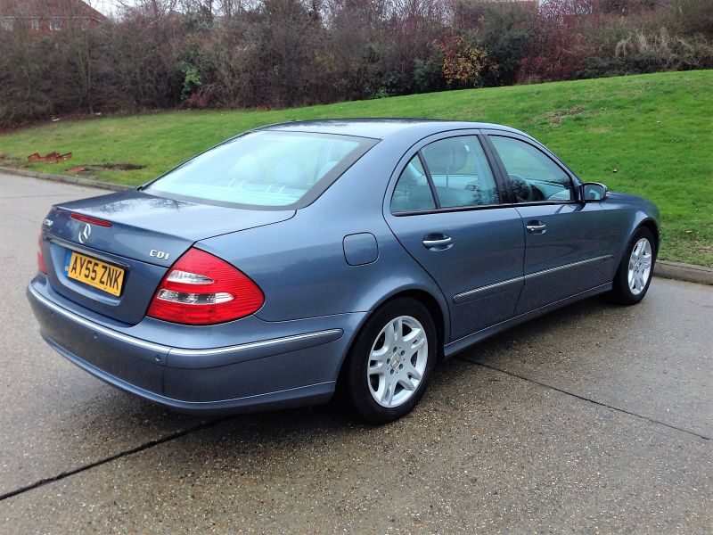 2005 Mercedes E280 3.0CDi image 4